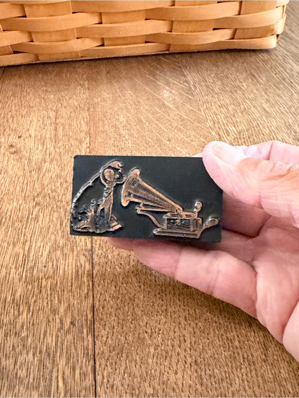 Vintage Antique RCA Dog with Phonograph Print Block